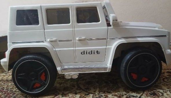 детский электромобиль Mercedes-Benz G-Class (Gelik) белого цвета