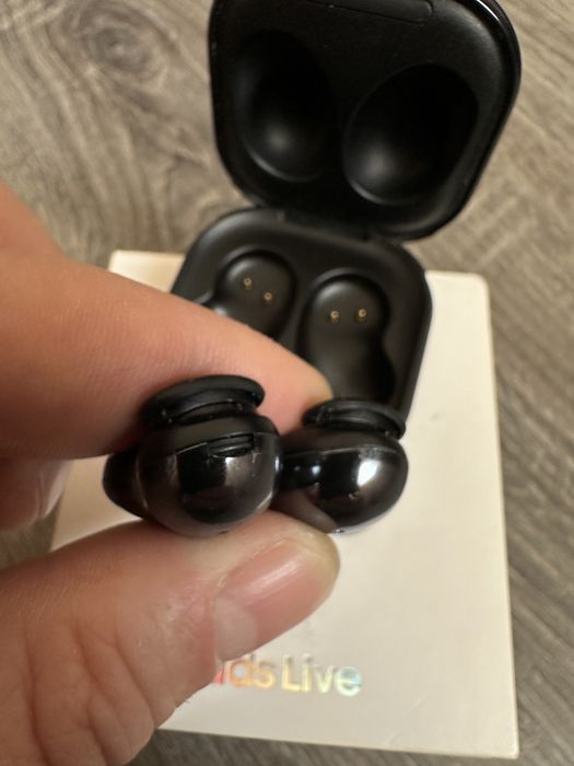 Căști Samsung Galaxy Buds Live (SM-R180) NEGRU