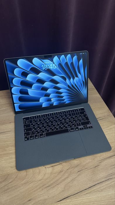 MacBook Air 15 M3 (на гарантии)