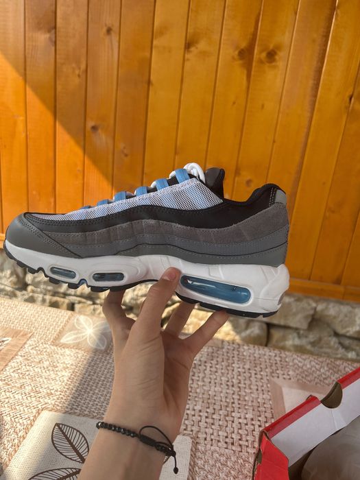 Продавам Nike Air max 95
