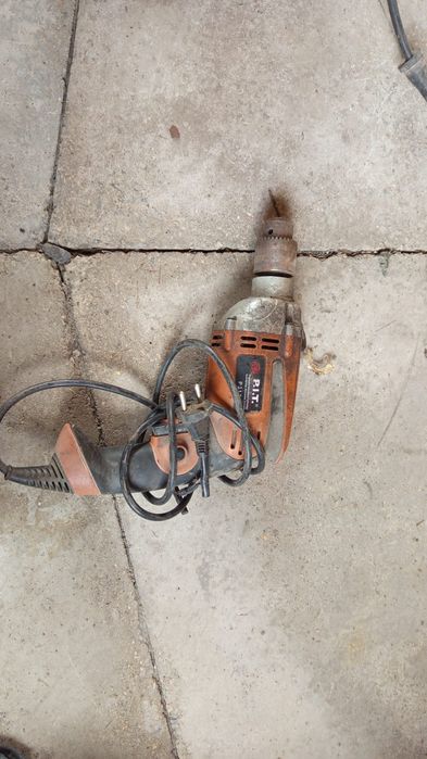 Продаю електро инструмент