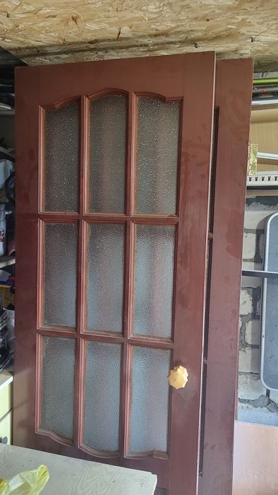 Продам б/у двери