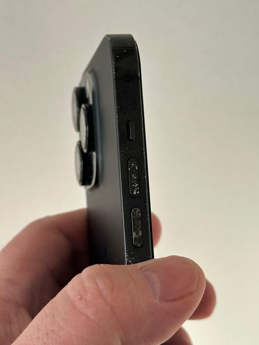 Продам Айфон 14 про 128г