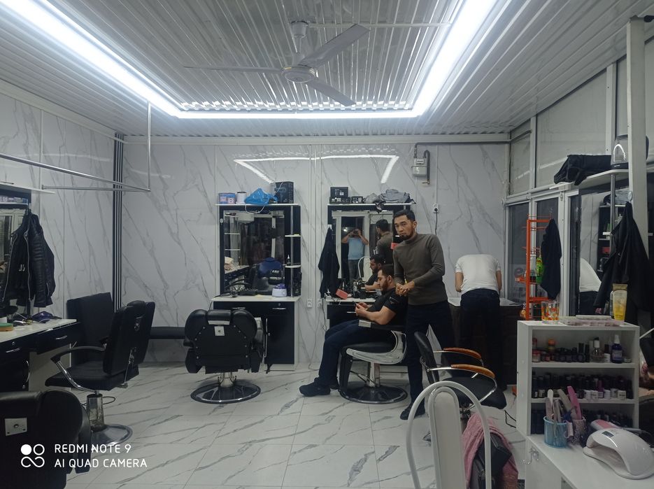 Салон на самал базаре продается