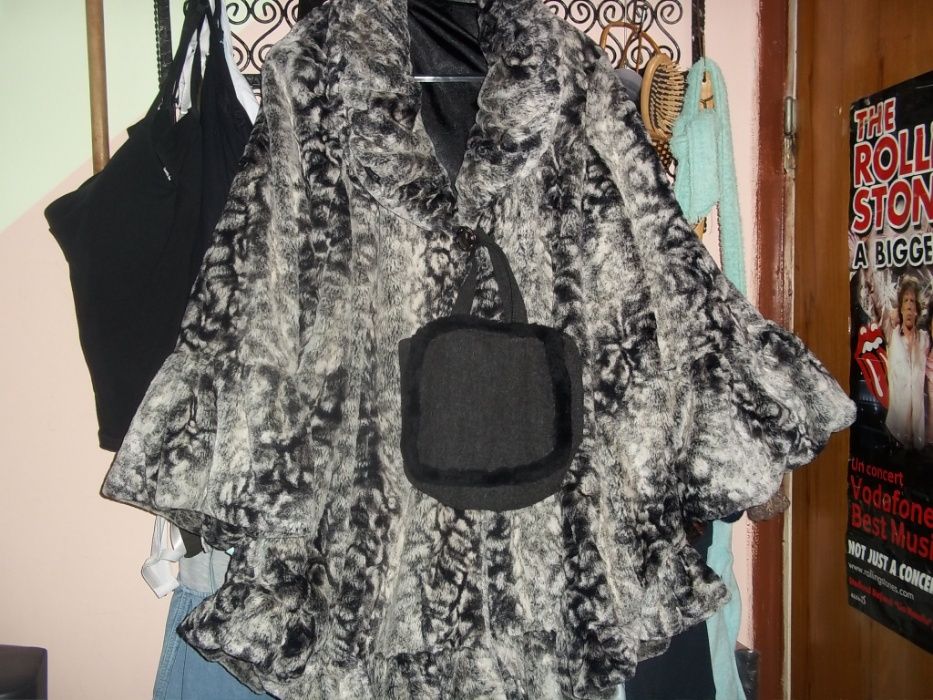haina model animal, cu volanase, model capa