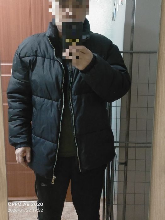 Куртка зимняя, черная