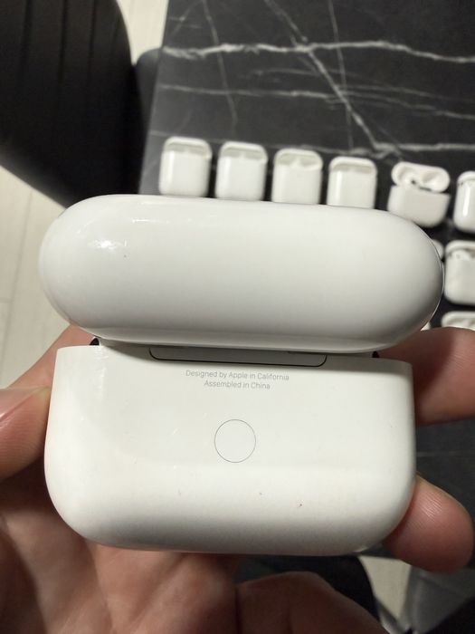 Vand diferite modele de AIRPODS
