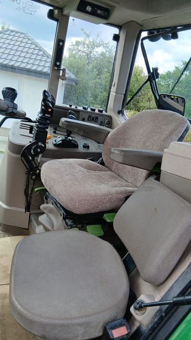 Tractor Jhon Deere 6330 cu incarcator 2013