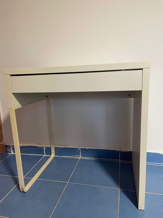 Masă / birou calculator cu sertar – stare bună