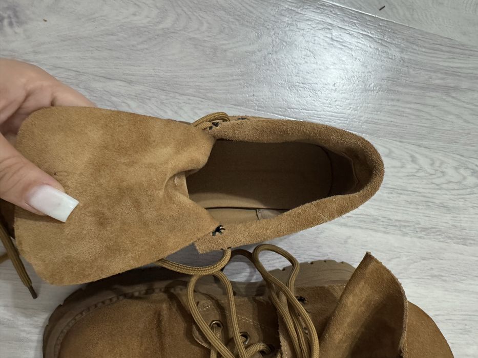 Продам осенние ботинки