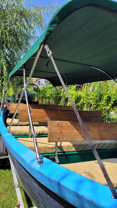 Barca cu motor de vanzare