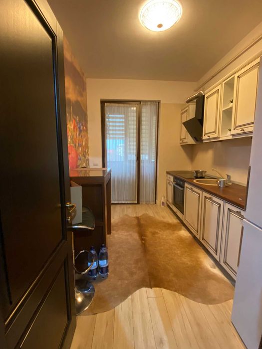 Proprietar vand apartament cu 2 camere, 69 mp, încălzire în pardoseală, etaj 3/5, Hlincea