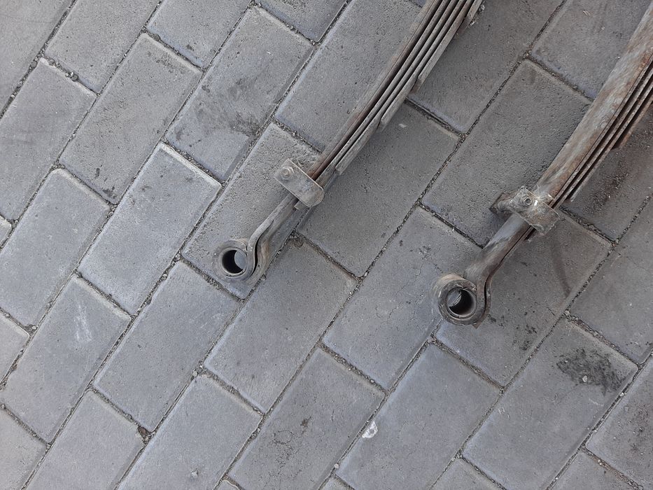 Продам рессоры передние от ГАЗ-52