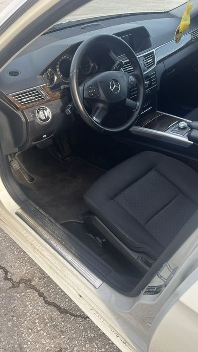 Мерцедес Е220 CDI