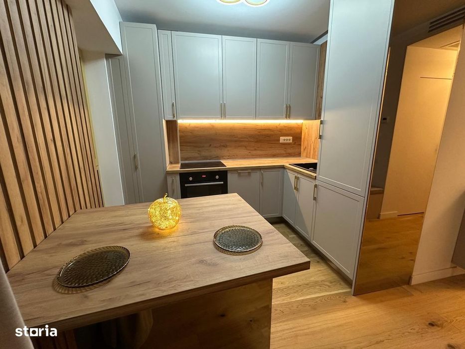 Apartament 2 camere, garaj, Centrul Civic