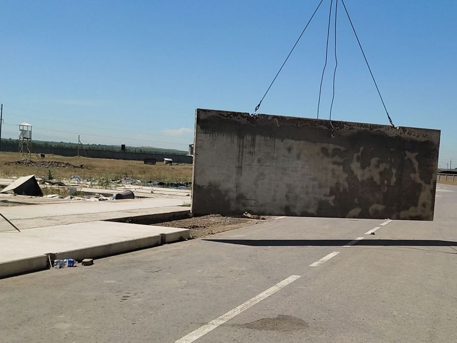 Darojniy plita sotiladi