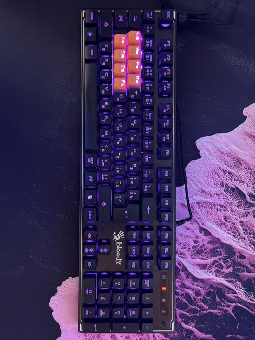 Игровая клавиатура с подсветкой  Bloody B3370R, Black (B3370R