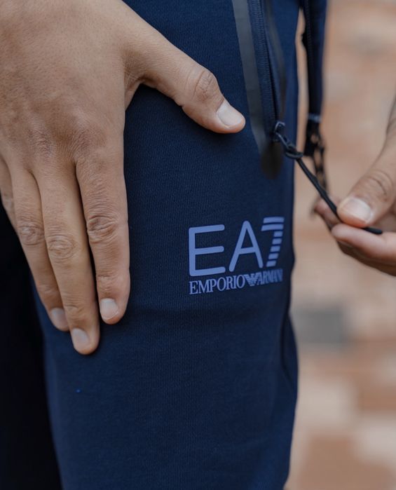 Продам двойку от EA7