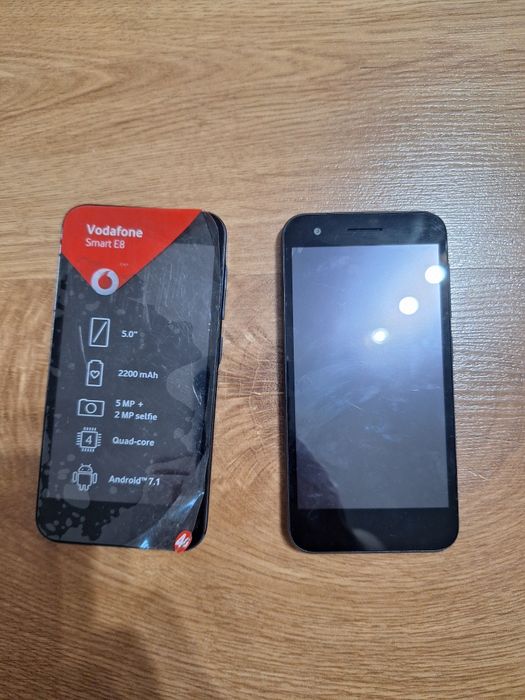 Lot telefon Vodafone smart e8