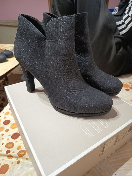 Vand lot pantofi dama negri