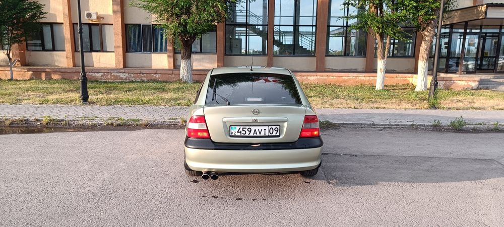 Срочно продам Опель Вектра Б