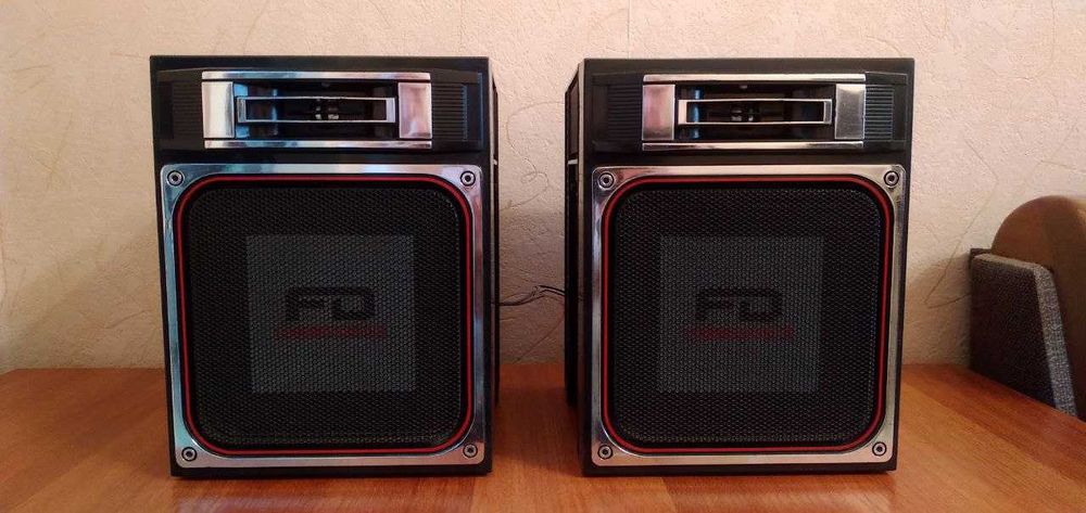 Продаются колонки от магнитофона