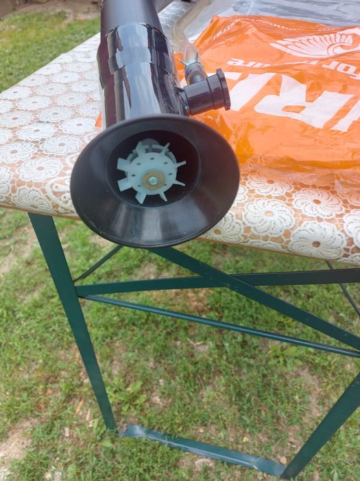 Atomizator pentru stropit pomii din livadă