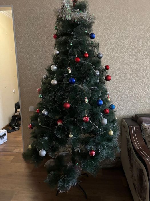 Продаю елкуууууу