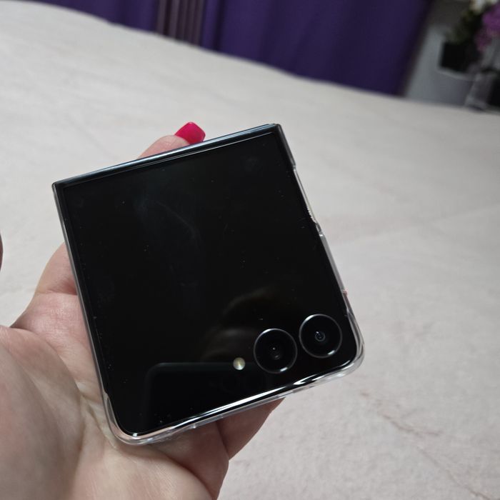 Нов ,Samsung galaxy flip 7