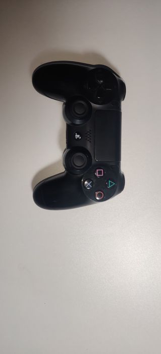 Продам PlayStation 4 Pro 1TB