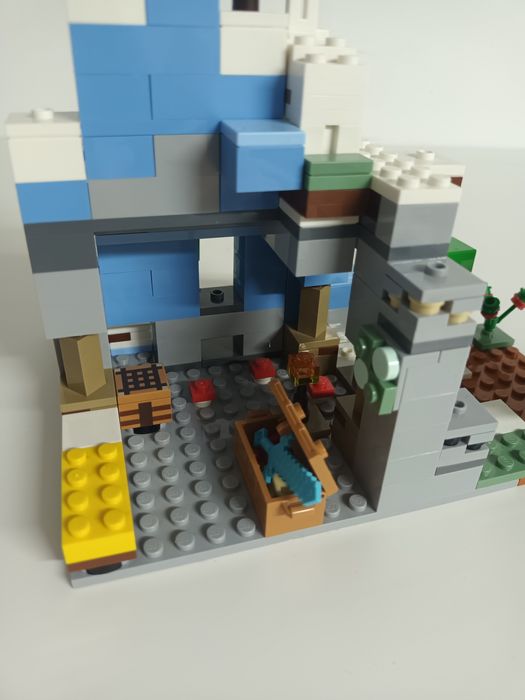 Lego Minecraft original Piscurile inghetate 21243