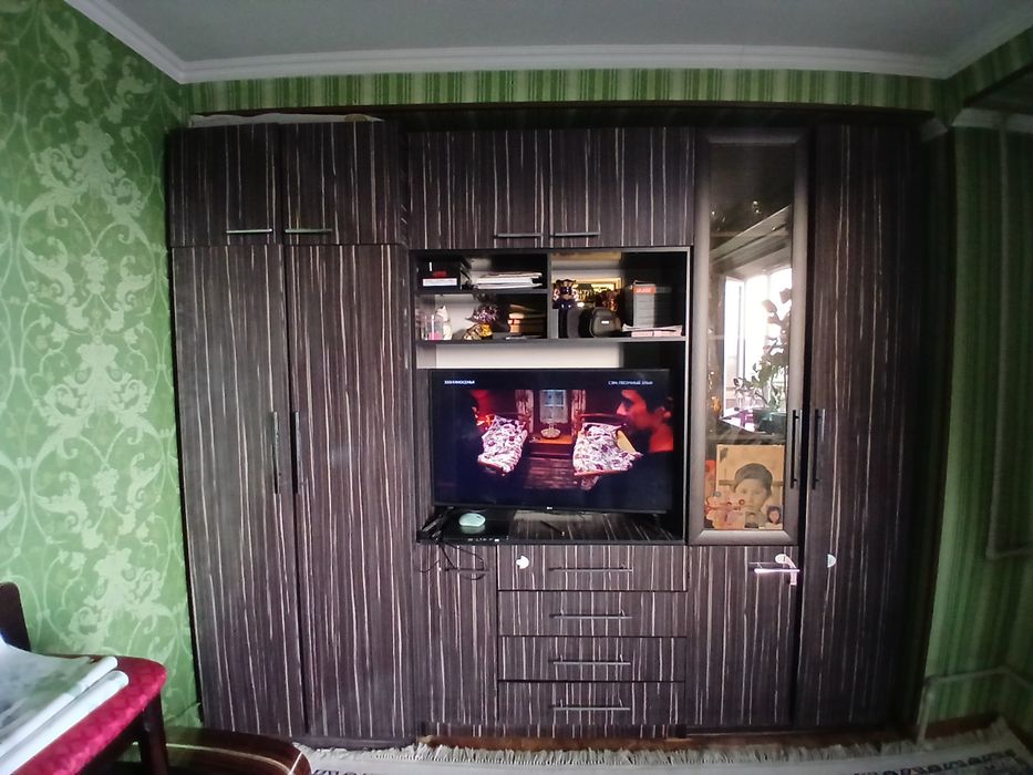 Продам шкаф стенка для гостиный