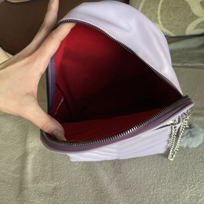 Дамска лилава раница