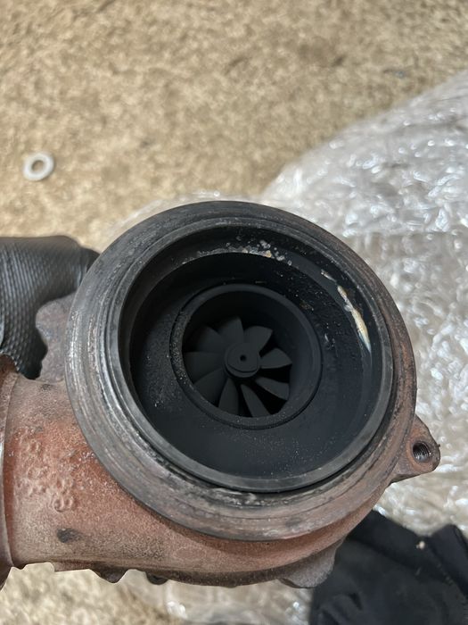 Турбо за BMW E90 330/325d 231/197 к.с.