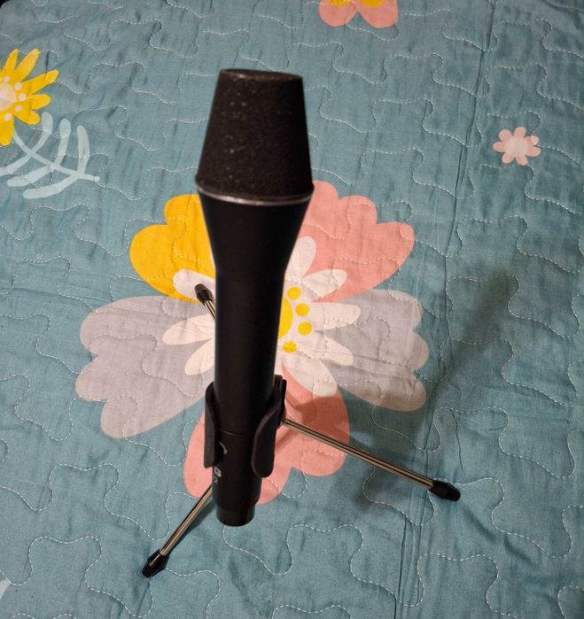 Продам микрофон в коробке