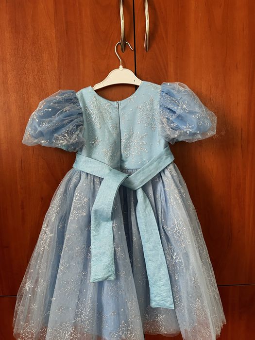 Праздничное платье 4/5 лет