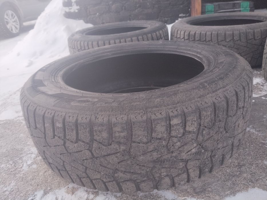 Продам шины pirelli ice zero
