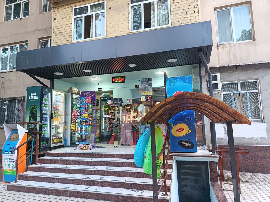 Комплект металлический стеллажи для магазина, витрина прилавки