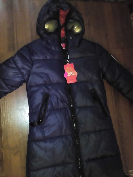 Продам детские пуховики