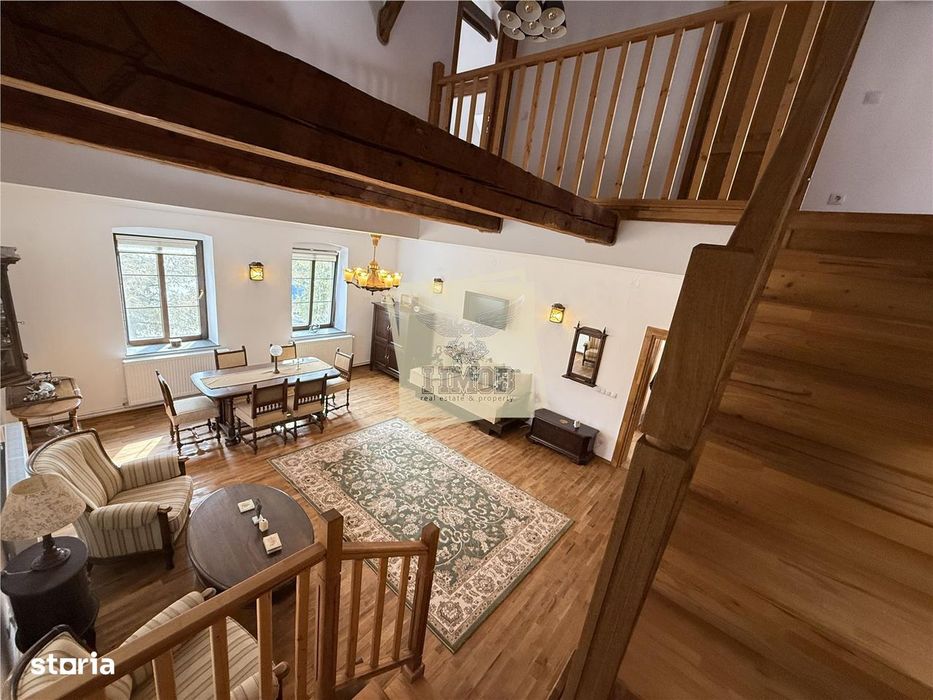 Casa ultracentrala complet renovata 6 camere 3 bai Cisnadioara
