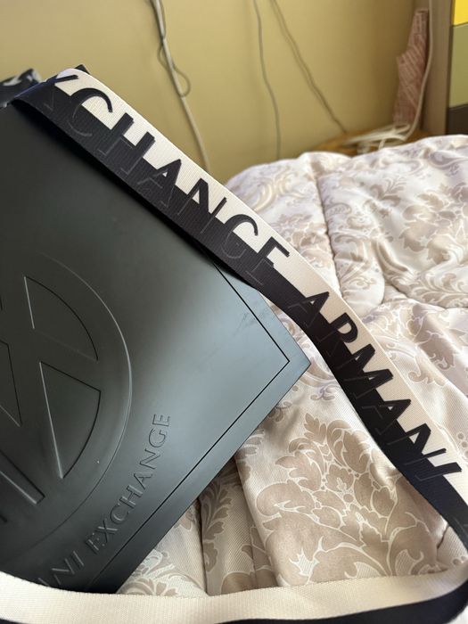 Чанта Armani Exchange