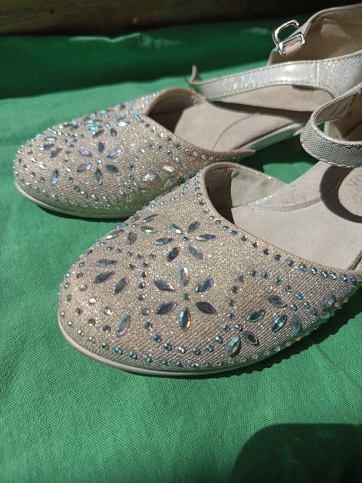 Туфли детские, со стразами
