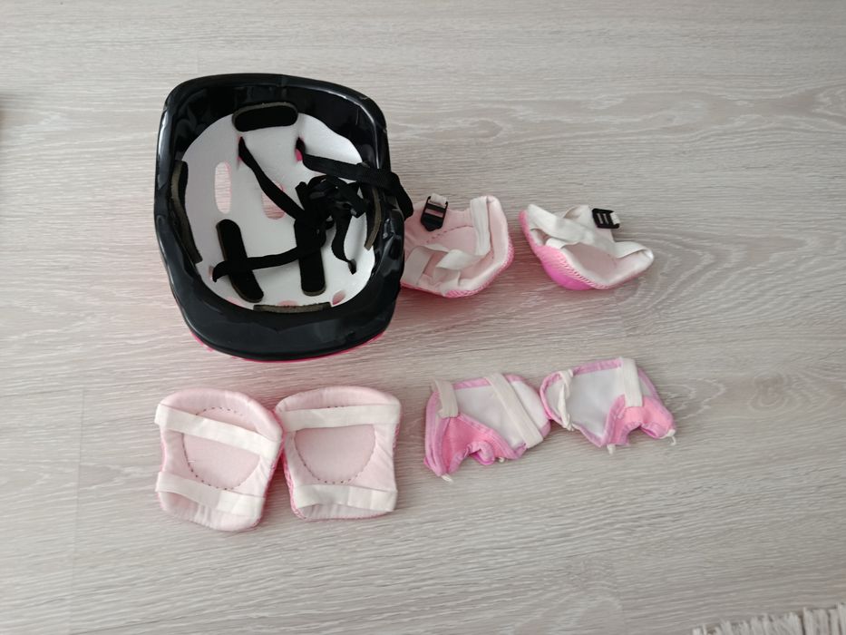 Роликовые коньки