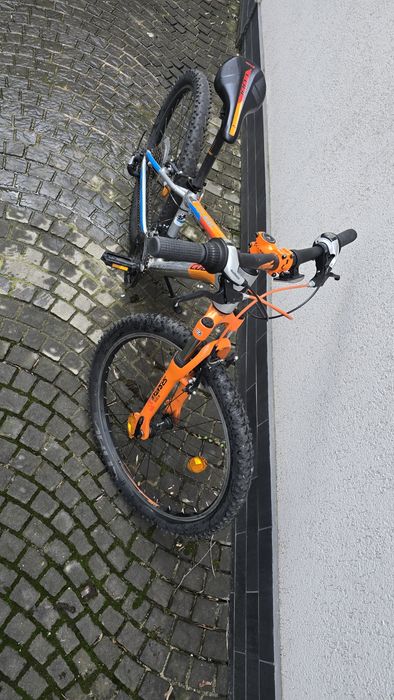 Bicicleta Cube acid 240