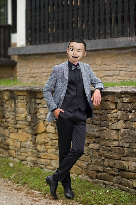 Мъжки официален костюм за бал, сватба или официален повод