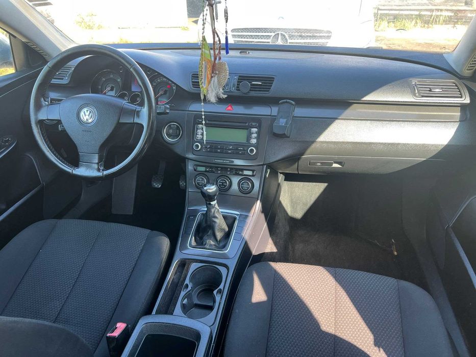 Volkswagen Passat 2006 diesel, 2.372 € — imagine 4