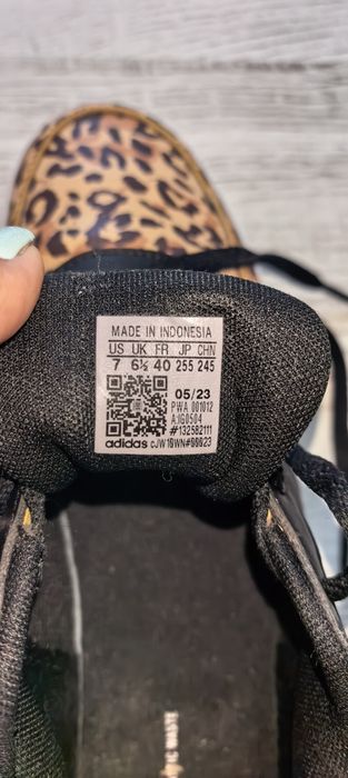 Маратонки Adidas 40 номер