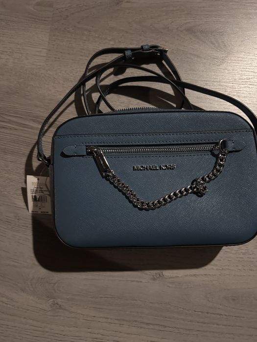 Genti, portofele, ghiozdane Michael Kors si Tommy Hilfiger