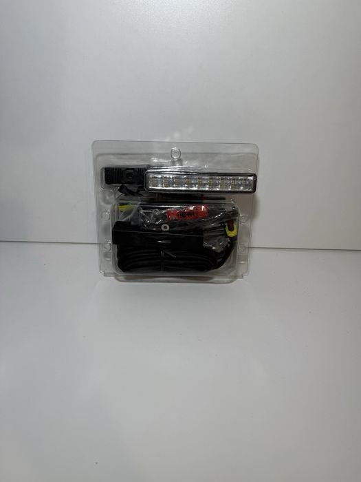 Vand lumini led datlight 9 philips.