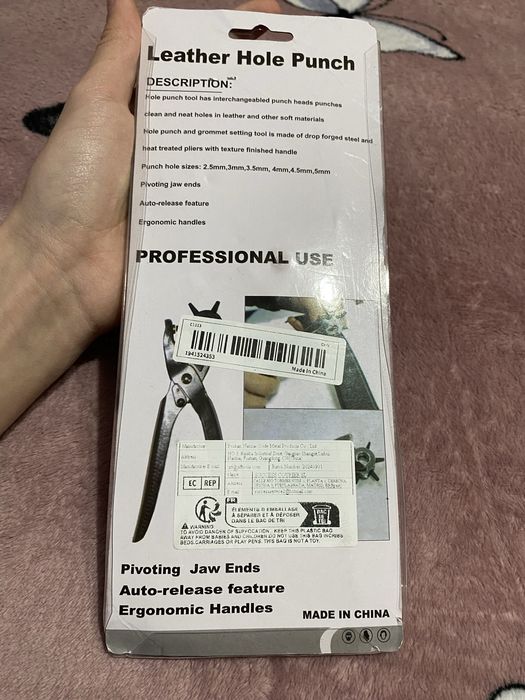 Clește de facut gaură la curea